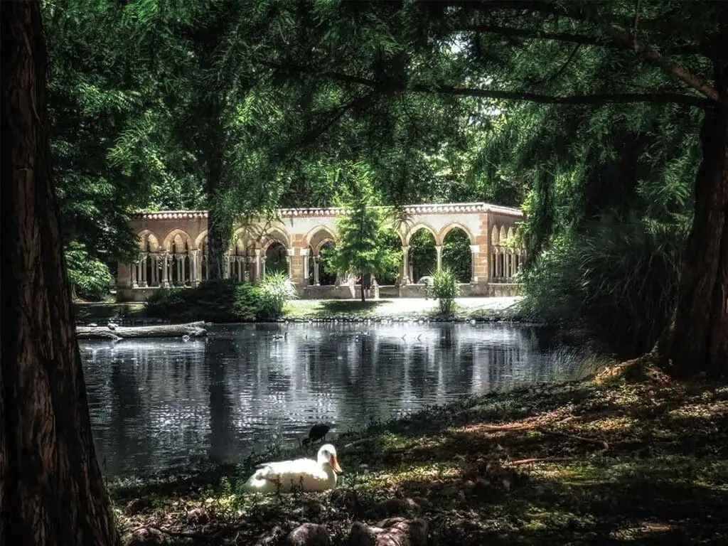 Exploring Jardin Massey Park in Tarbes with private guide.