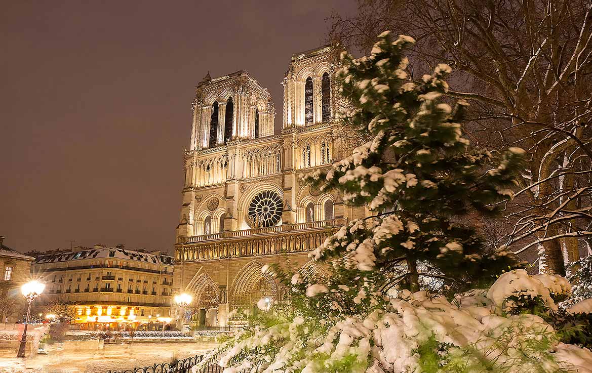 Notre Dame Cathedral, Paris, Christmas